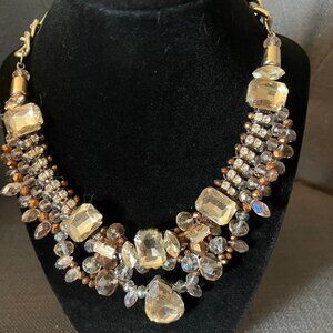 Multi-stone necklace with multipe-shape rhinestones